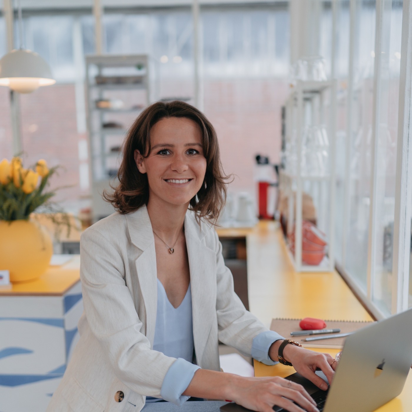Ines Schwarz, KI-Strategin für kleine Teams und Solopreneurs